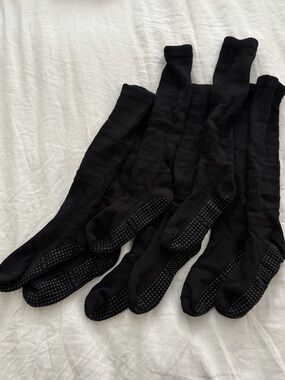 Four Pairs Cheeky Winx Pilates Scrunch Black Grip Socks